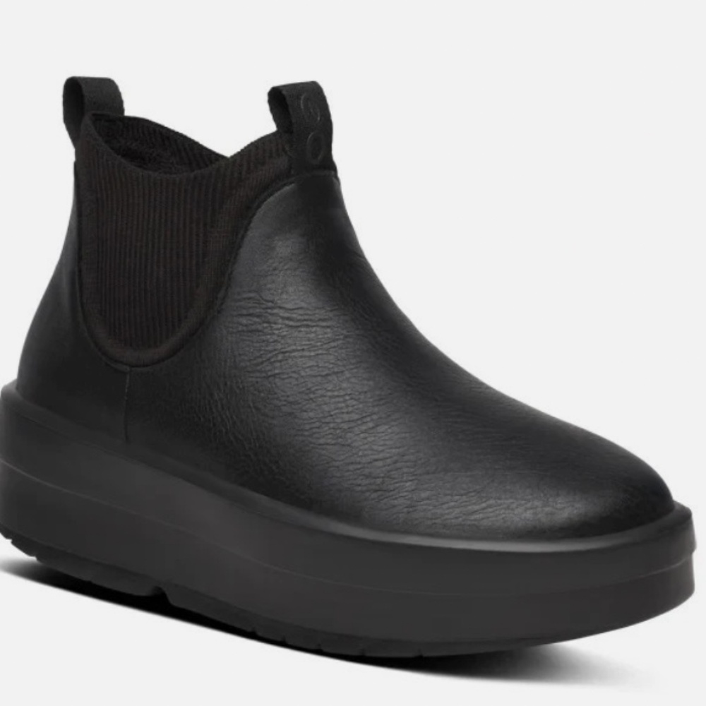 Oofos Londoner Leather Boots Size 9!
